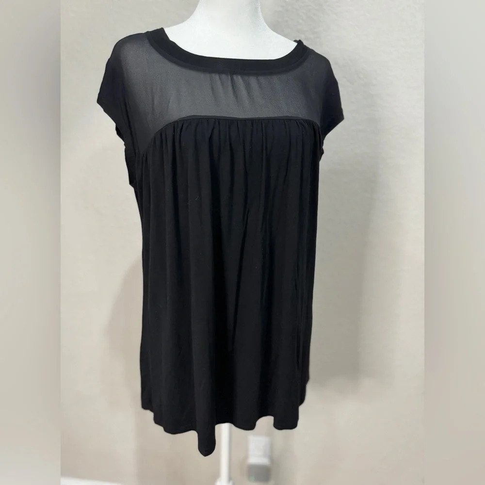 Like New Meaveor black casual dress top